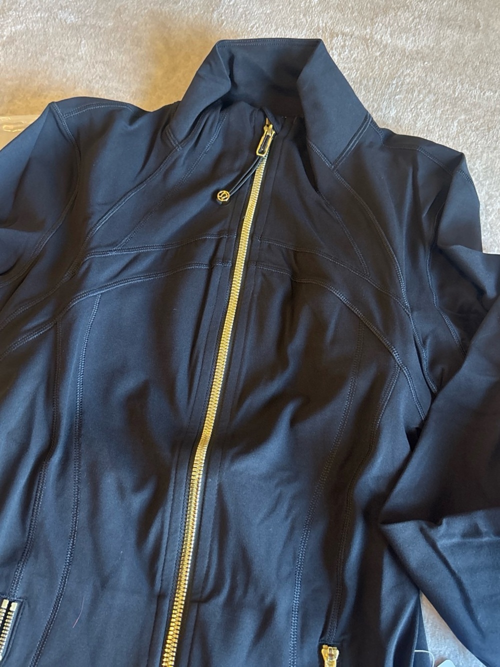 Women’s lululemon Black Jacket with leggings SET with Gold Zip